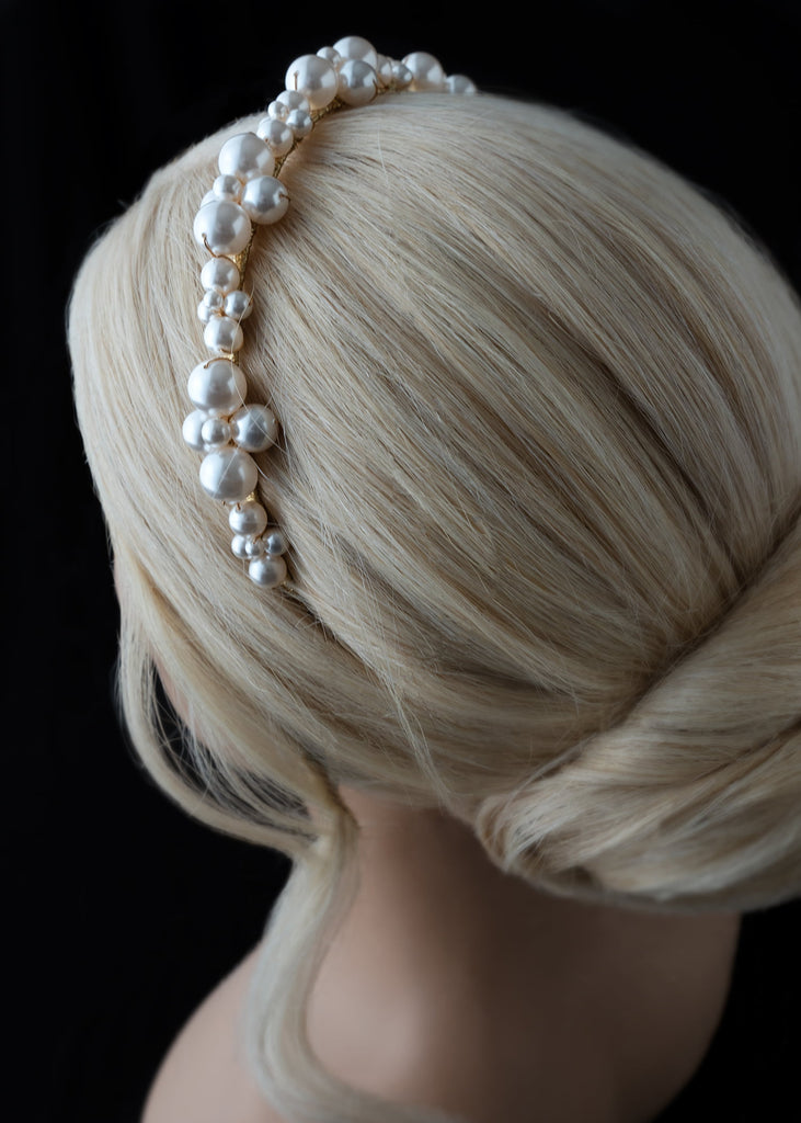Pearl headband for brides with a mix of different sized pearls