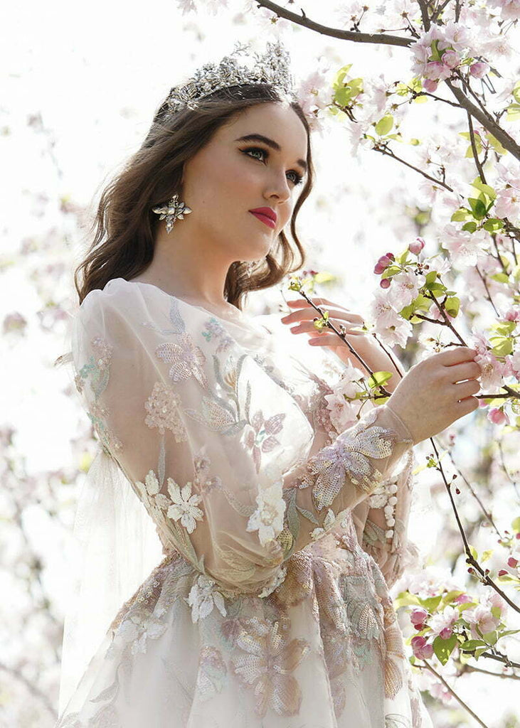 Kristina crown statement design