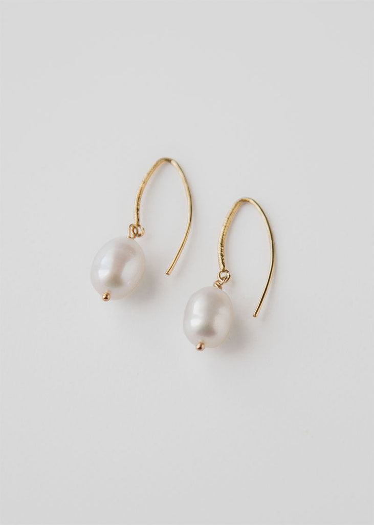 Phoebe freshwater pearl earrings