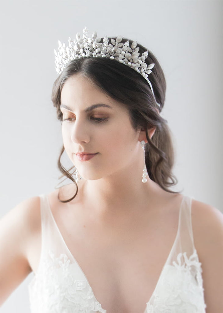 Winslet silver wedding crown